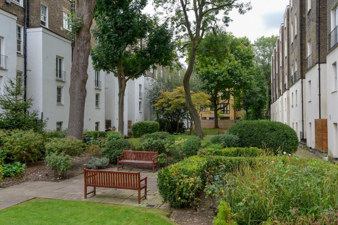 Gloucester Gardens London Exterior photo